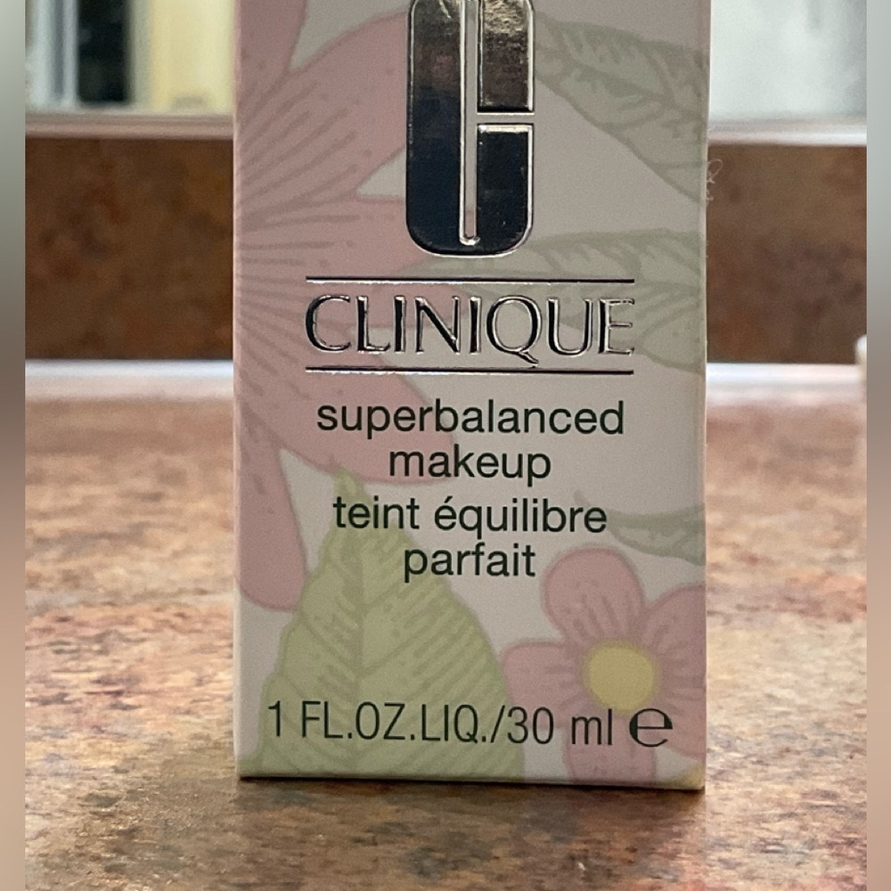 Clinique superbalanced liquid foundation makeup